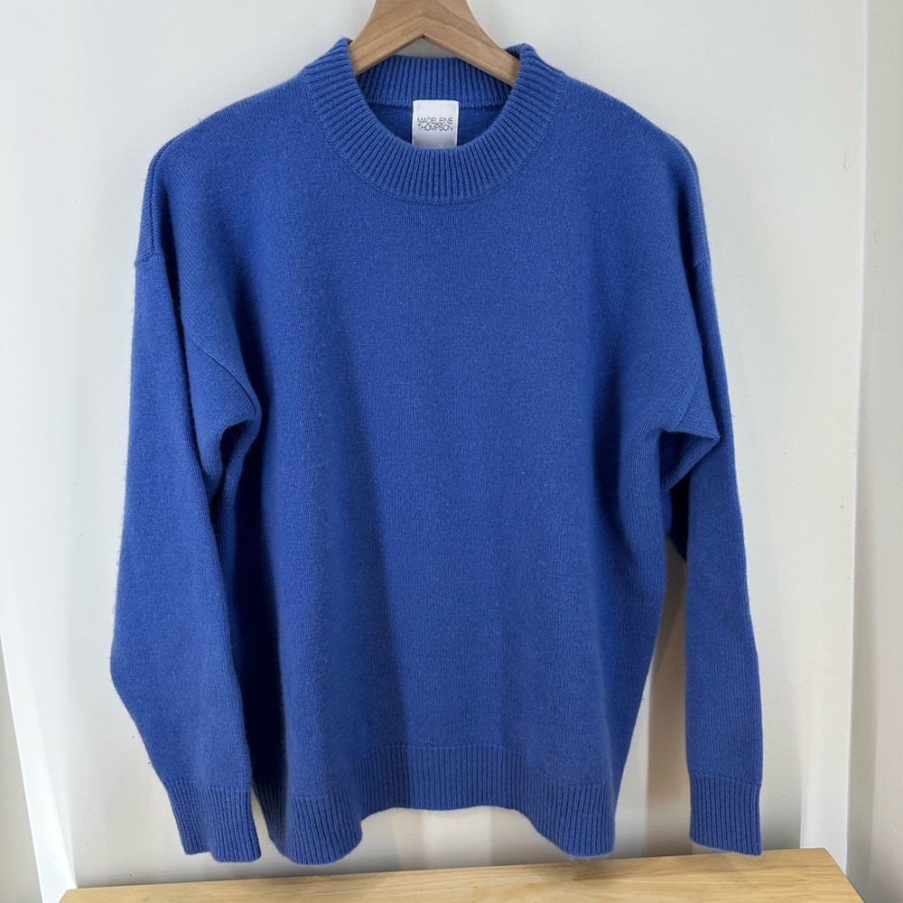MADELEINE THOMPSON Blue Crewneck Cashmere Sweater Women's Size M Excellent Cond.